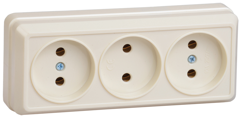 OKTAVA Розетка 3-местная без заземления для открытой установки 10А РС23-2-ОК кремовый GENERICA
