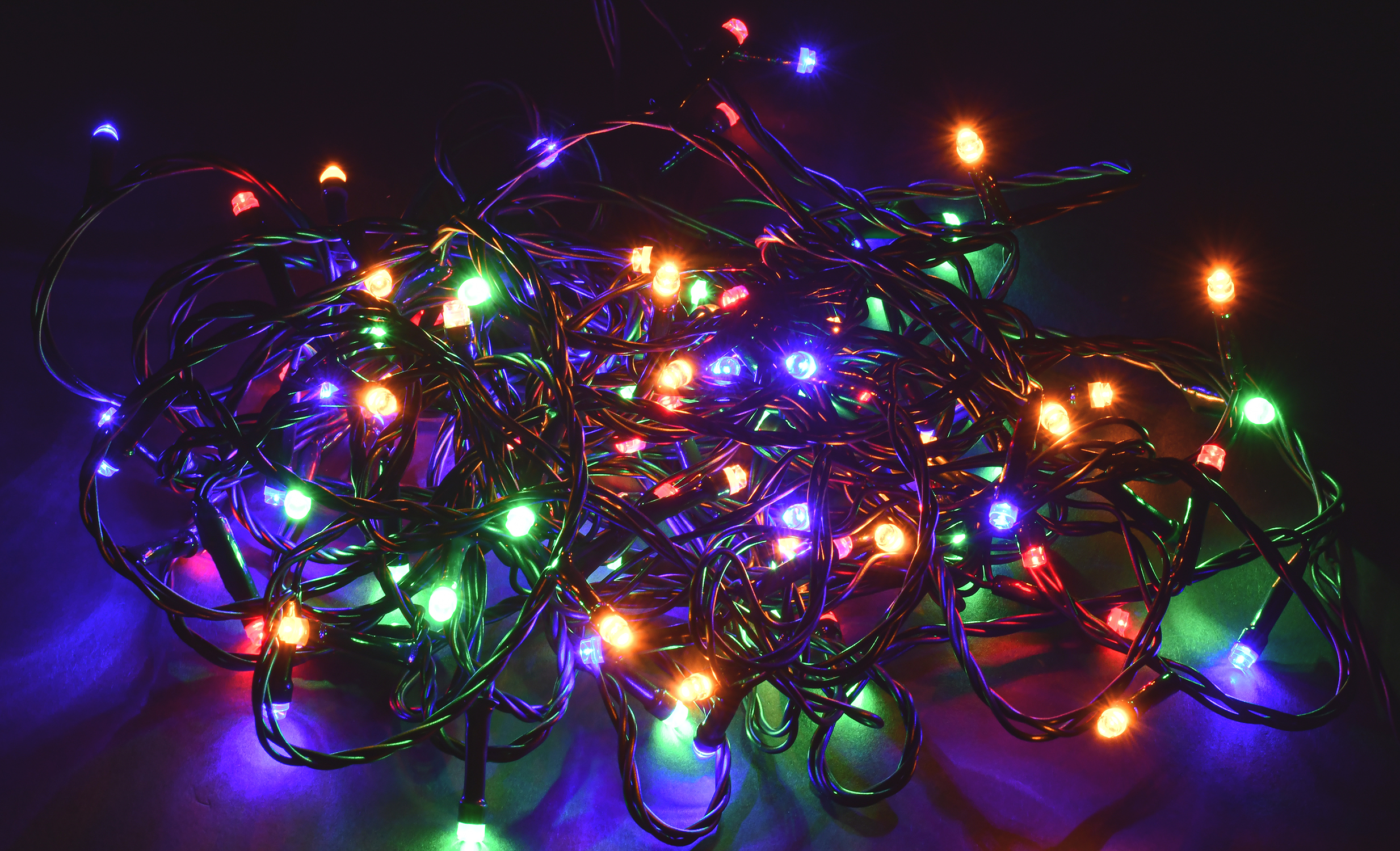 Гирлянда нить 10 м 100 светодиодов RGB IP20 зеленый шнур 1,5 м 230 В контроллер 8 сцен LIGHTING