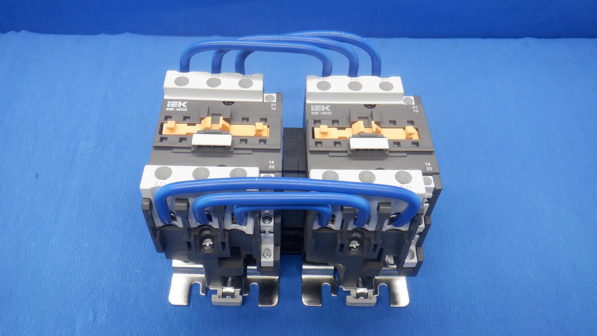 Контактор КМИ-46532 реверс 65А 230В/АС3 2НО-2НЗ