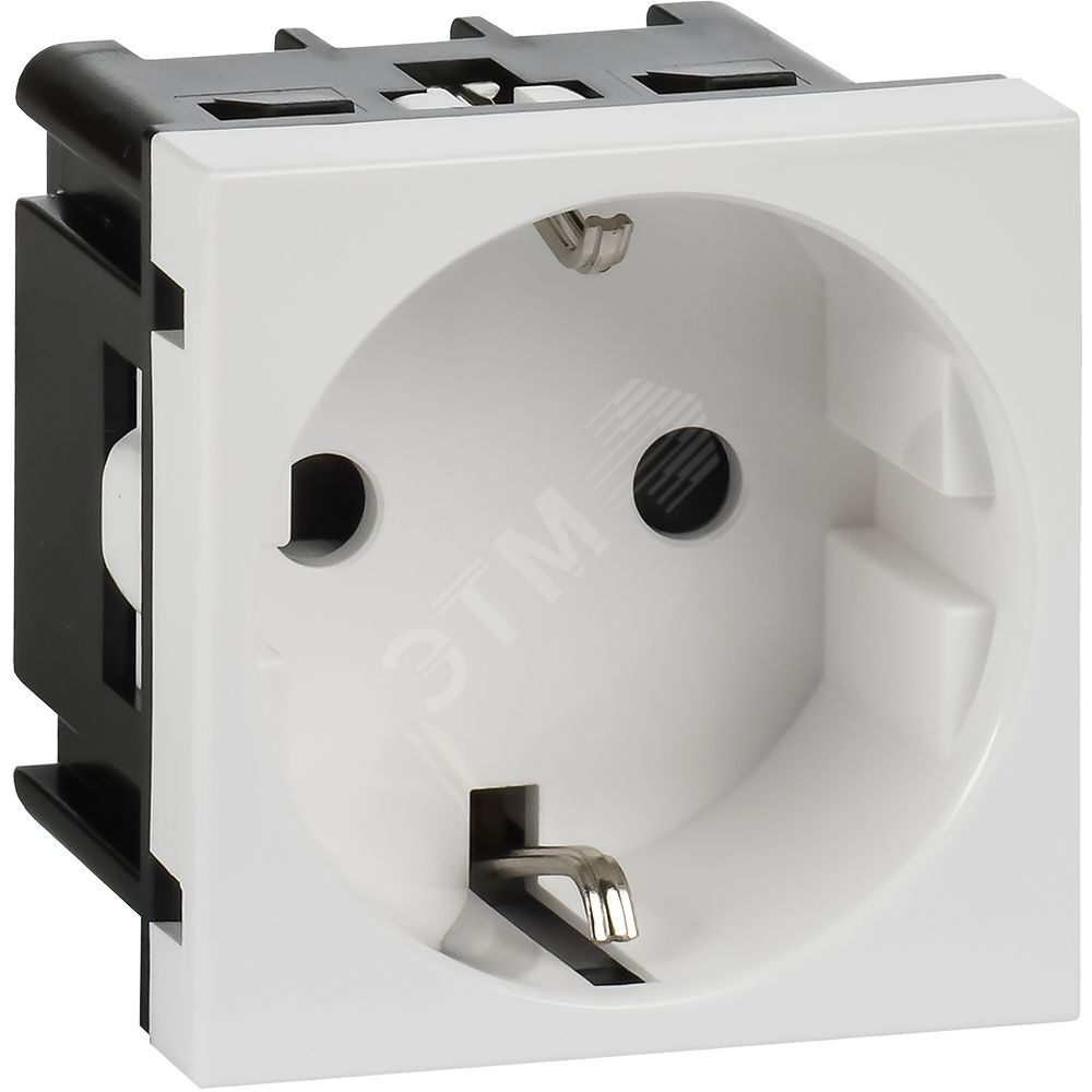 Изображение товара Розетка IEK Legrand/DLP/Metra 16A с защитной шторкой, белая