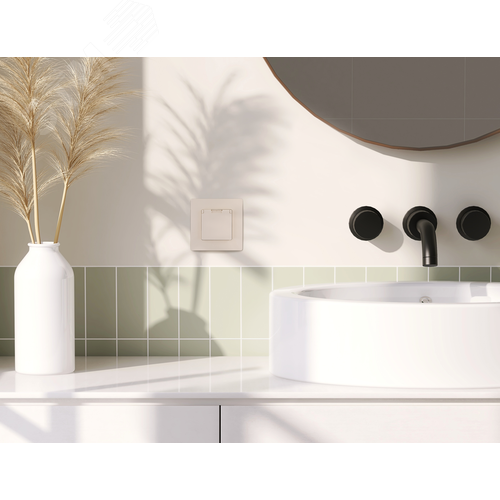 Розетка 1-местная с заземлением с защитными шторками и крышкой 16А IP44 слоновая кость ETIKA - фото 2