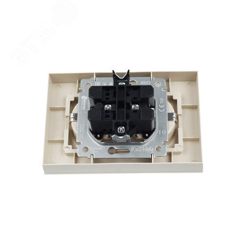 BRITE Розетка двойная с заземлением с защитными шторками 16А в сборе РСш12-3-БрКр бежевый - фото 2