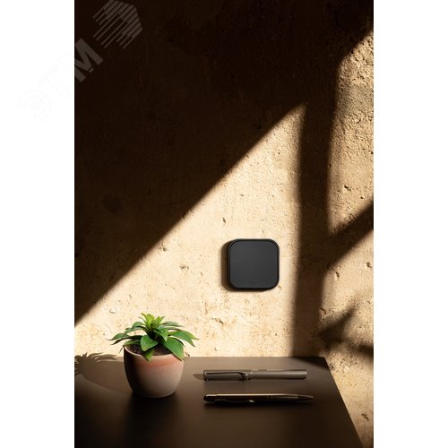 Выключатель 1-клавишный для открытой установки проходной 10А черный матовый QUTEO - фото 2