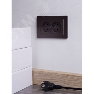 BRITE Розетка 2-местная без заземления без защитных шторок 10А в сборе РС12-2-БрТБ темная бронза IEK - фото 6