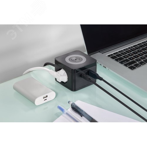 DOMINIC Удлинитель с беспроводной зарядкой 10Вт У02К 2 места 2P+PE 1,3м 3х1,0мм2 16А/250В USB A+C черный IEK - фото 5