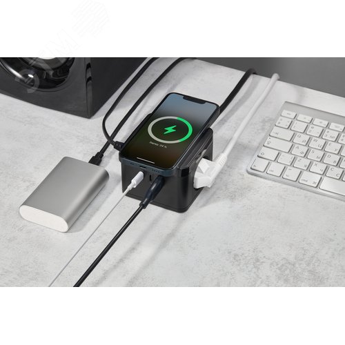 DOMINIC Удлинитель с беспроводной зарядкой 10Вт У02К 2 места 2P+PE 1,3м 3х1,0мм2 16А/250В USB A+C черный IEK - фото 6