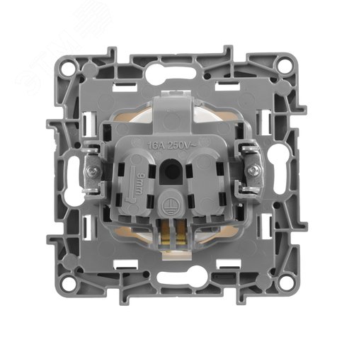 Розетка 1-местная с заземлением с защитными шторками 16А белый ETIKA - фото 3