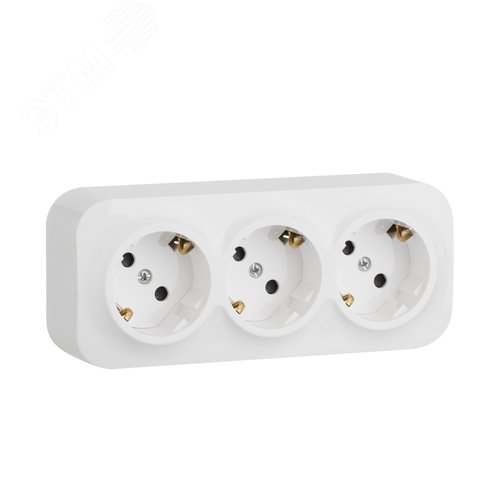 Розетка 3-местная для открытой установки с заземлением с защитными шторками с предварительным подключением 16А белый QUTEO - фото 1