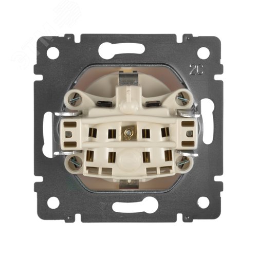 Розетка 1-местная с заземлением с защитными шторками 16А слоновая кость VALENA - фото 2