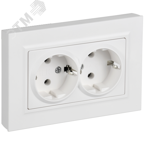 BRITE Розетка 2-местная с заземлением без защитных шторок плоская 16А в сборе РСПл12-3-БрАБ арктический белый IEK - фото 1