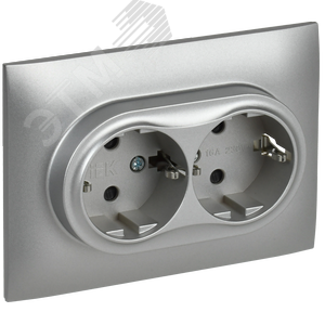 SKANDY Розетка 2-местная с заземлением с защитными шторками 16А в сборе SK-R07S серебряный IEK - фото 1