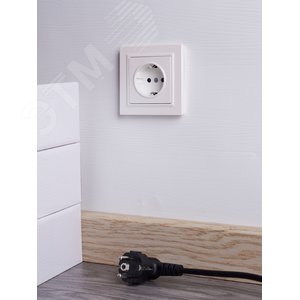 BRITE Розетка 1 пост с заземлением с защитными шторками 16А в сборе РСР14-1-0-БрЖ жемчуг IEK - фото 6