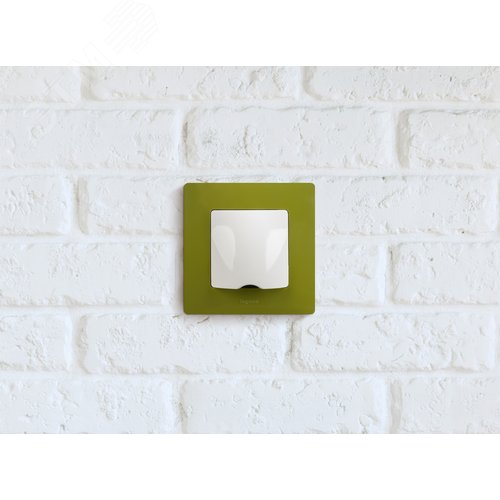 Вывод кабеля с зажимом для кабеля белый ETIKA - фото 2