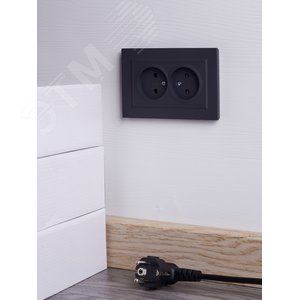 BRITE Розетка 2-местная без заземления с защитными шторками 10А в сборе РСш12-2-БрГ графит IEK - фото 6