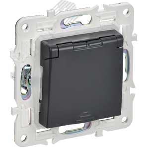 SKANDY Розетка 1-местная с заземлением с защитными шторками и крышкой 16А IP44 SK-R11T титан IEK - фото 1