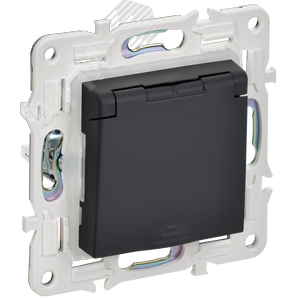 Изображение товара SKANDY Розетка 1-местная с заземлением с защитными шторками и крышкой 16А IP44 SK-R11G графит IEK (шт)