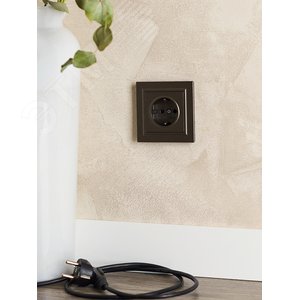 BRITE Розетка с заземлением с защитными шторками 16А РС14-1-0-БрТБ темная бронза - фото 8