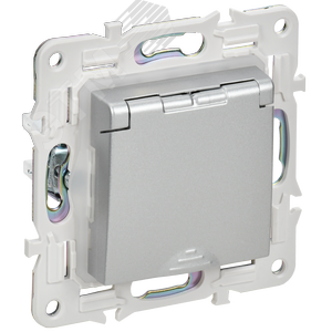 SKANDY Розетка 1-местная с заземлением с защитными шторками и крышкой 16А IP44 SK-R11S серебряный IEK - фото 1