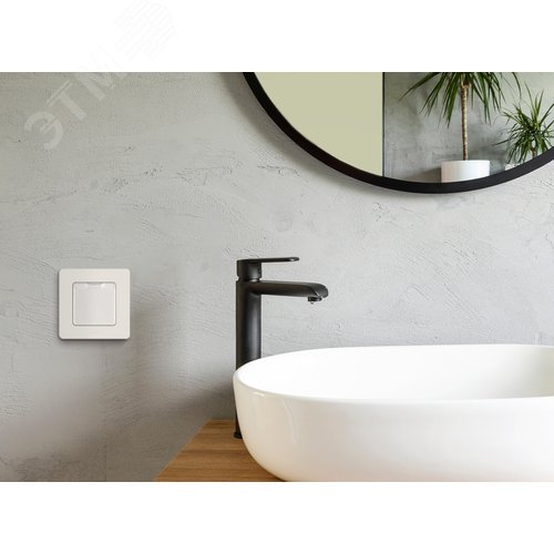 Розетка 1-местная с заземлением с защитными шторками и крышкой 16А IP44 белый INSPIRIA - фото 5