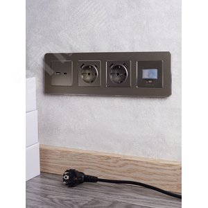 BRITE Розетка с заземлением с защитными шторками 16А с USB A+A 2,1А РЮш10-1-БрШ шампань - фото 8