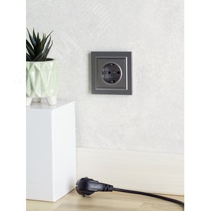 BRITE Розетка с заземлением с защитными шторками 16А РС14-1-0-БрС сталь - фото 8