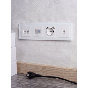 BRITE Рамка 4 поста РУ-4-2-Бр стекло белый матовый IEK - фото 5