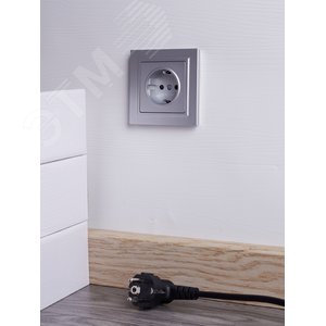 BRITE Розетка 1 пост с заземлением с защитными шторками 16А в сборе РСР14-1-0-БрА алюминий IEK - фото 6