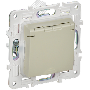 SKANDY Розетка 1-местная с заземлением с защитными шторками и крышкой 16А IP44 SK-R11B бежевый IEK - фото 1
