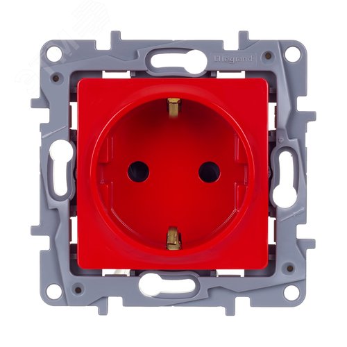 Розетка 1-местная с заземлением с защитными шторками 16А красный ETIKA - фото 6