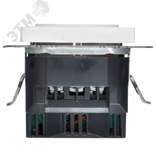 BRITE Розетка 1-местная с заземлением с защитными шторками 16А с USB A+A 5В 3,1А РЮш10-2-БрАБ арктический белый IEK - фото 3