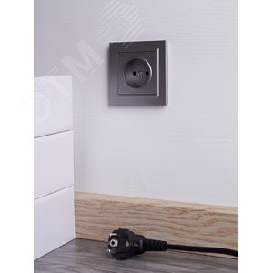 BRITE Розетка 1 пост без заземления без защитных шторок 10А в сборе РСР10-1-0-БрС сталь IEK - фото 6