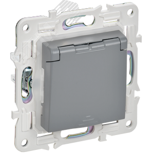 Изображение товара SKANDY Розетка 1-местная с заземлением с защитными шторками и крышкой 16А IP44 SK-R11Gr серый IEK (шт)