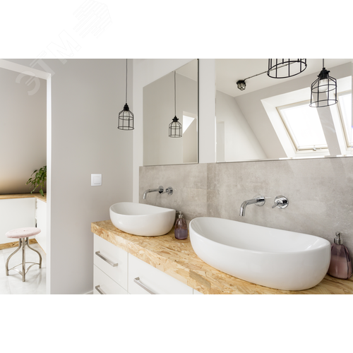 Розетка 1-местная с заземлением с защитными шторками и крышкой 16А IP44 белый ETIKA - фото 8