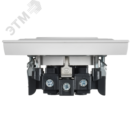 BRITE Розетка 1-местная с заземлением с защитными шторками 16А в сборе РСР14-1-0-БрАБ арктический белый IEK - фото 4