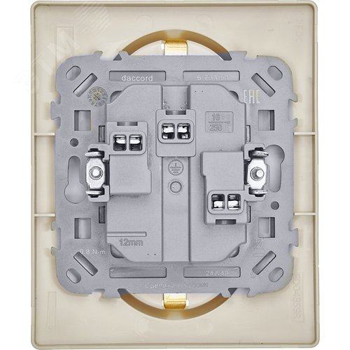 Розетка 2-местная с заземлением с защитными шторками 16А в сборе слоновая кость INSPIRIA - фото 3