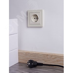 BRITE Розетка 1 пост с заземлением с защитными шторками 16А в сборе РСР14-1-0-БрКр бежевый IEK - фото 6