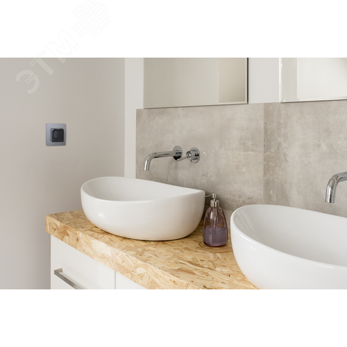 Розетка 1-местная с заземлением с защитными шторками и крышкой 16А IP44 алюминий ETIKA - фото 9