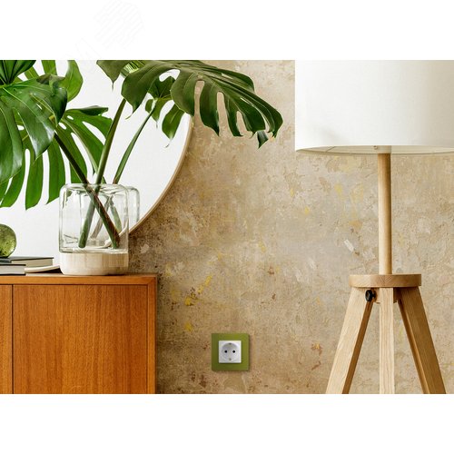 Розетка 1-местная с заземлением с защитными шторками 16А белый ETIKA - фото 8