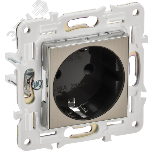 Изображение товара SKANDY Розетка с заземлением с защитными шторками 16А SK-R04N никель IEK (шт)