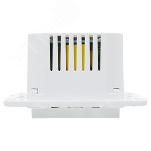 SKANDY Розетка с заземлением с защитными шторками 16А с USB C 18Вт SK-R17W арктический белый IEK - фото 5