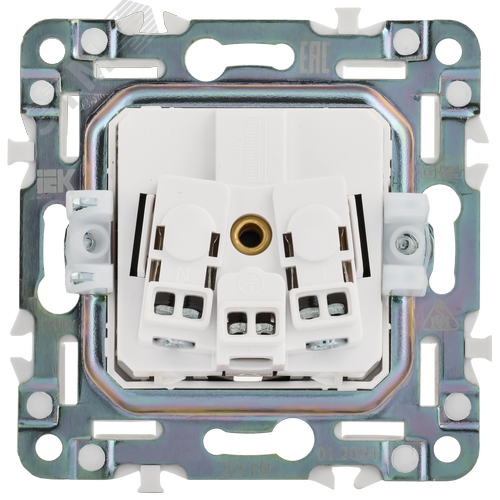 SKANDY Розетка 1-местная с заземлением с защитными шторками и крышкой 16А IP44 SK-R11N никель IEK - фото 6