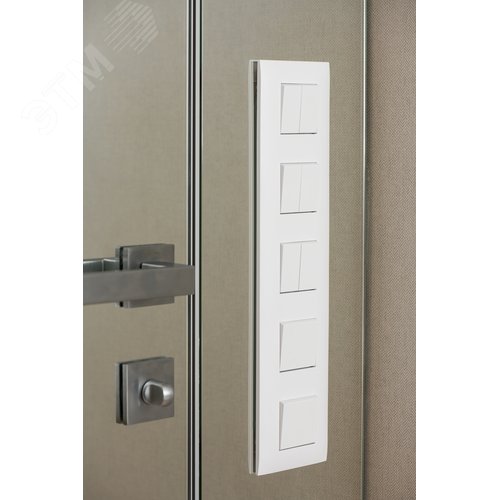 SKANDY Выключатель 2-клавишный перекрестный 10А SK-V06W арктический белый IEK - фото 2