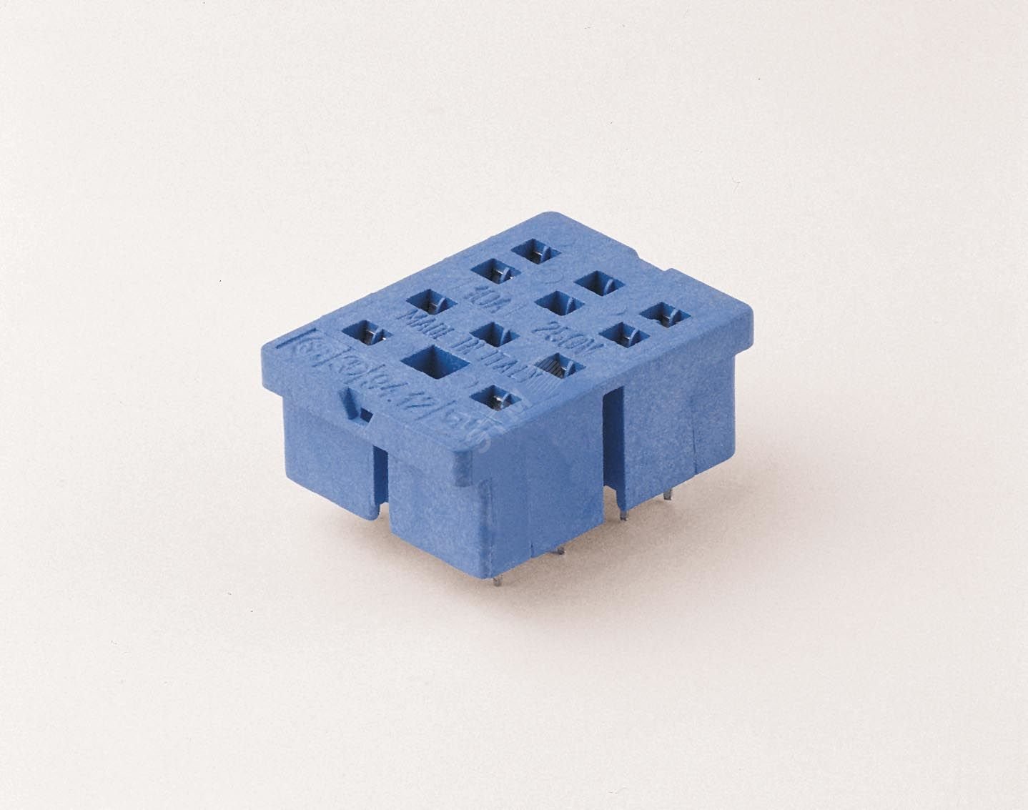 Розетка для монтажа на плате для реле 55.32