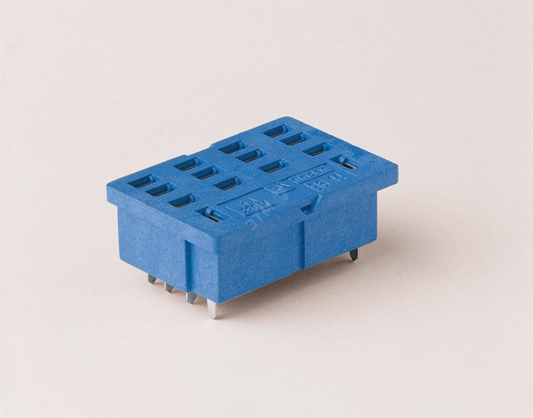 Розетка для монтажа на плате для реле 56.34