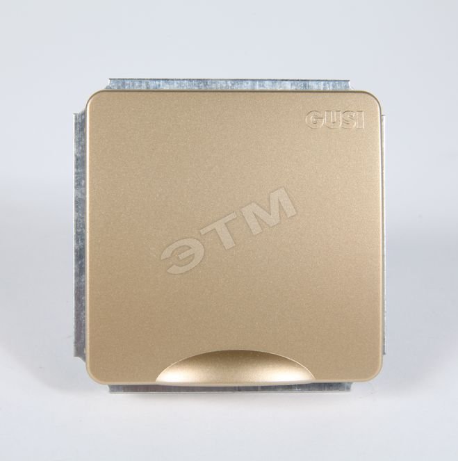 Изображение товара Розетка с заземлением в рамке золото GUSI 16А