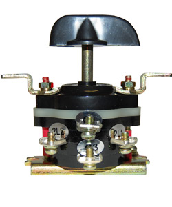 Изображение товара Пакетный выключатель переключатель ПП3-16/Н2 IP00 3П 16А 380В монтажная плата Изображение товара Пакетный выключатель переключатель ПП3-16/Н2 IP00 3П 16А 380В монтажная плата