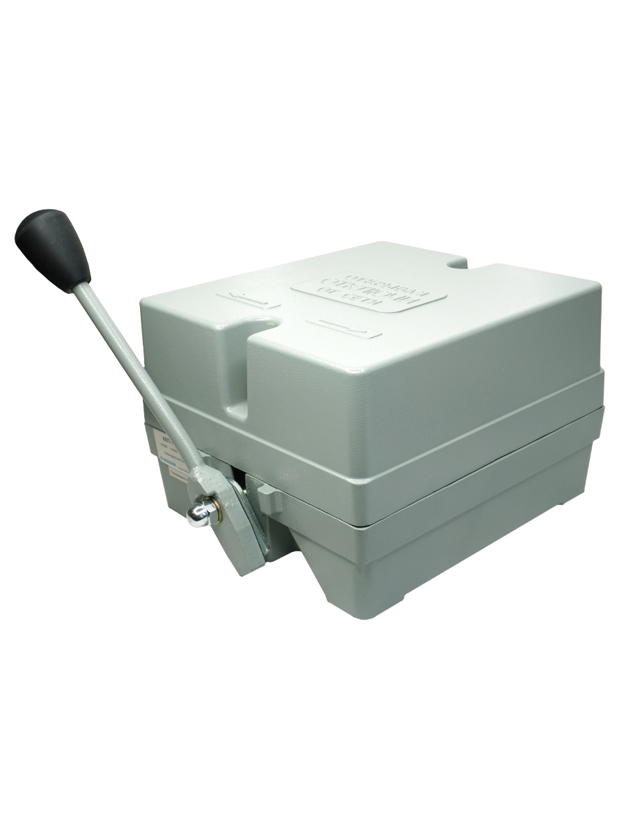 Командоконтроллер КПП-1101 У2, рукоятка нормальная, 12 групп, 4-0-4, IP20