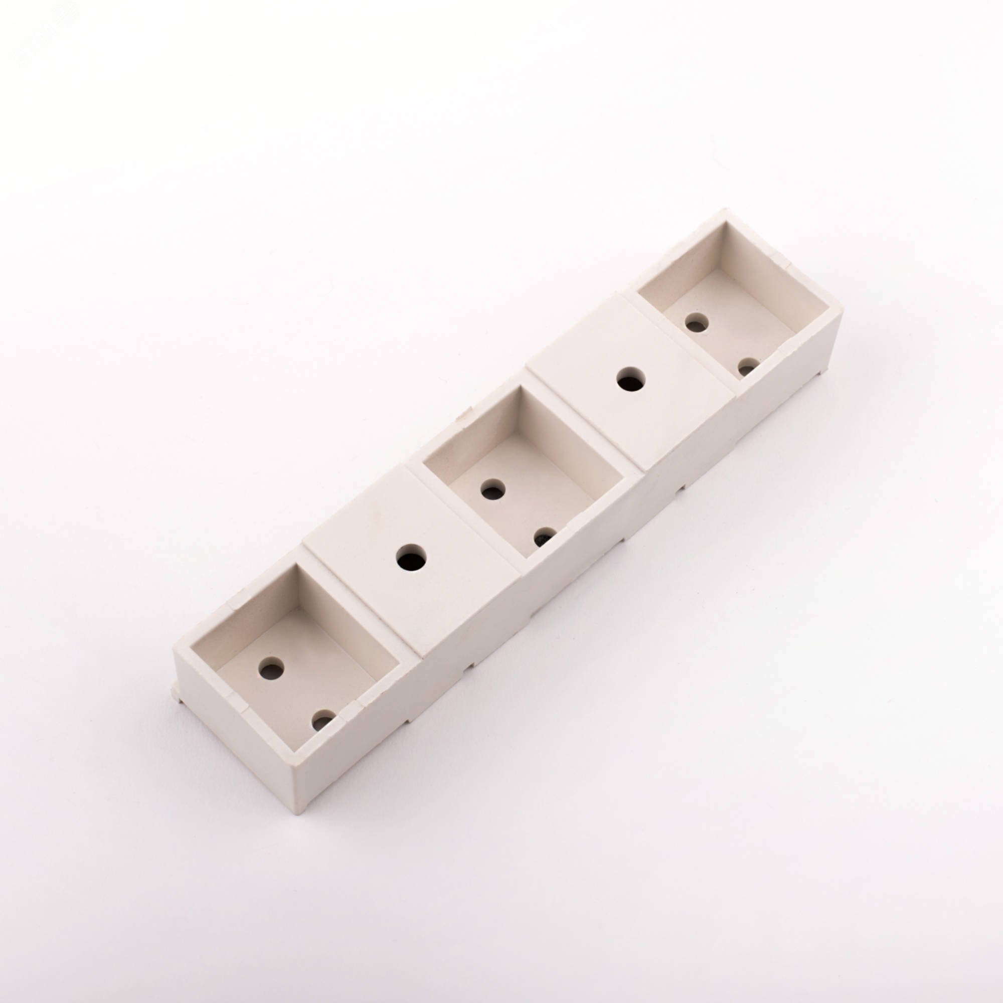 Изображение товара Изолятор А321.03.02 для силовых ящиков 200А 380В ПЭМИ