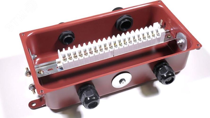 Изображение товара Коробка с зажимами наборными КЗНС-16 IP65 латунный ввод ГОФРОМАТИК Россия