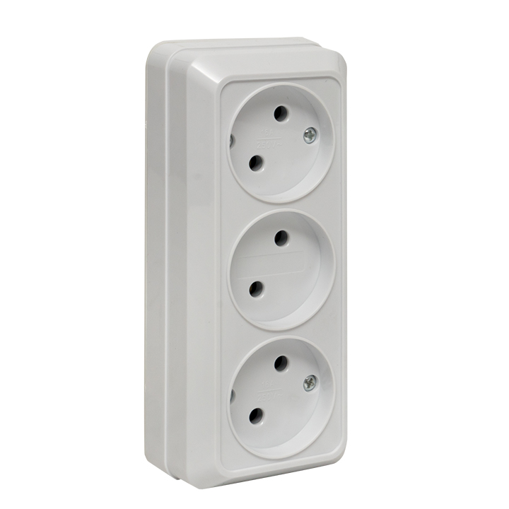 Розетка Рим 3-местная 10А без заземления белая